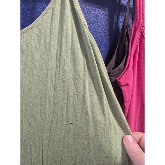 🌈5/25 Trio of Cami / Layering Tanks! - Picture 11 of 15